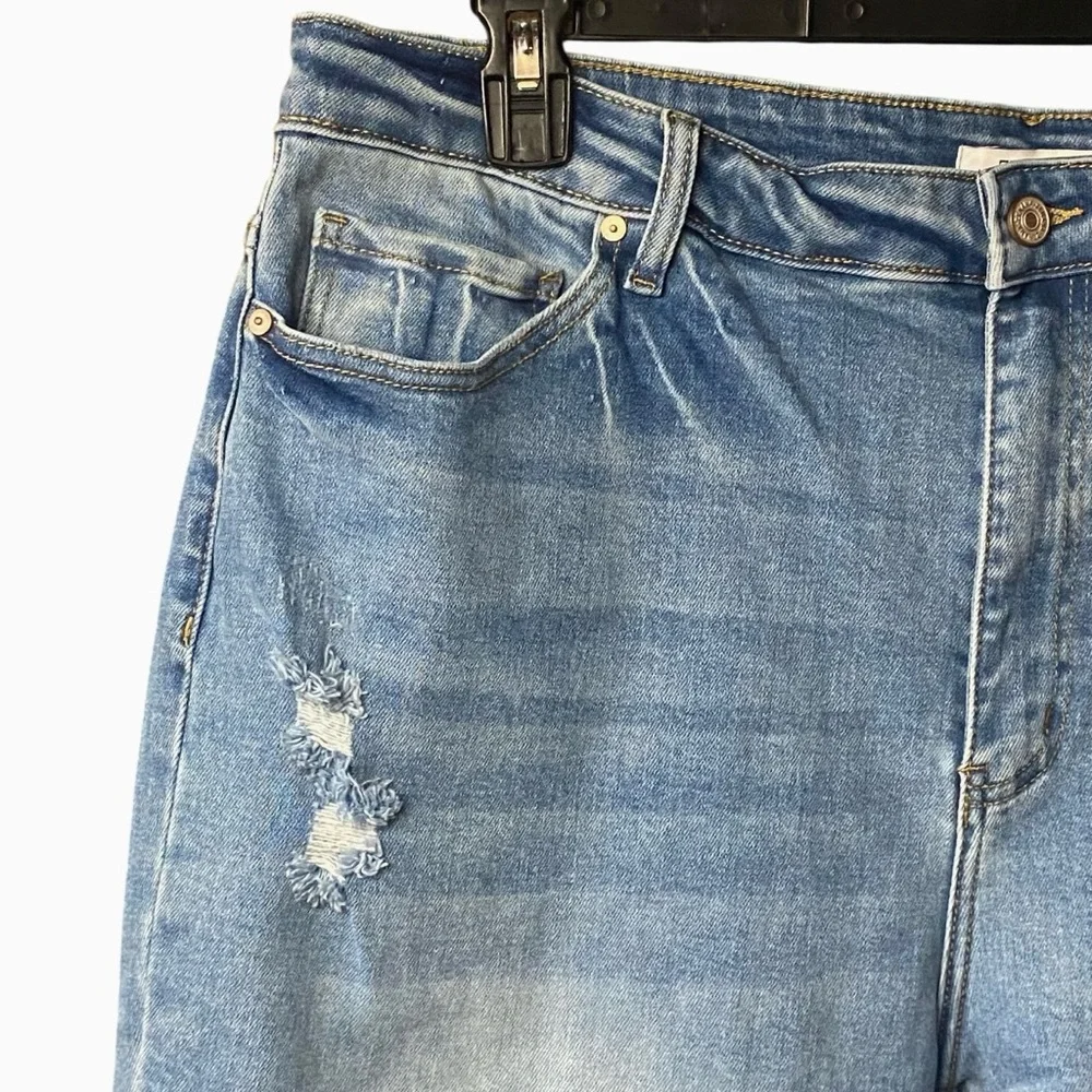 Zenana Denim Kick Flare Jeans Womens Plus Size 38 NWT Distressed Frayed Hem - Picture 4 of 12